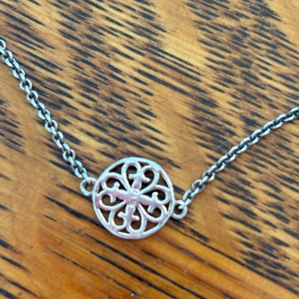 Elegant 925 Silver Pendant Necklace - Picture 2 of 7